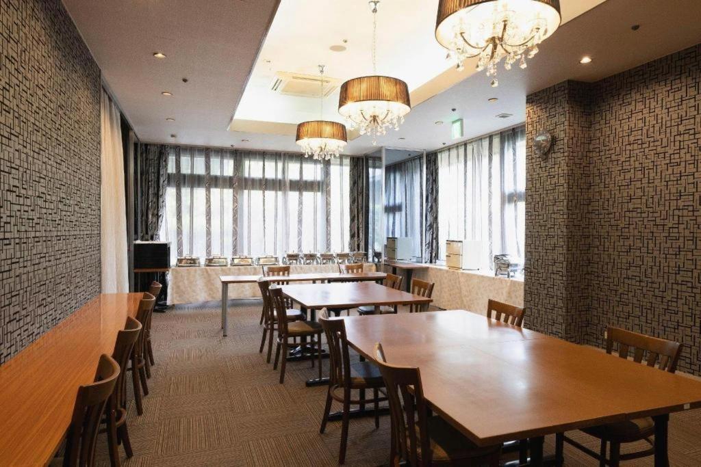 Royal Hotel Uohachi Тойота Екстер'єр фото